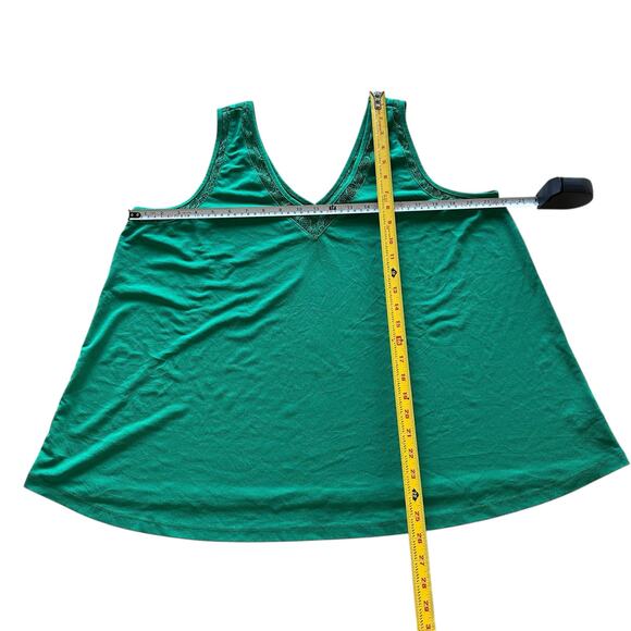 Torrid Tank Top Womens 2X Green Embellished Neckline Irish Breathable Spring - Picture 2 of 5